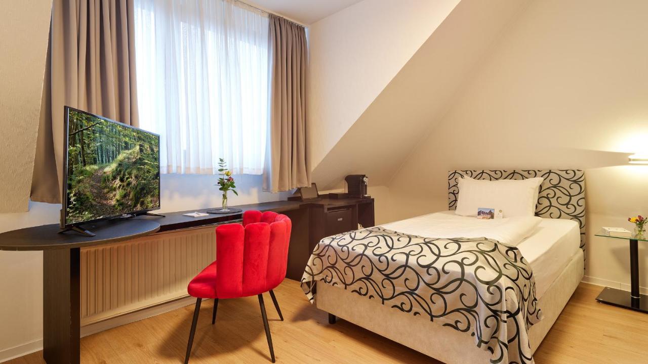 Hotel Erasmus - Mein Genuss- Und Wellnesshotel Trassem Exterior photo